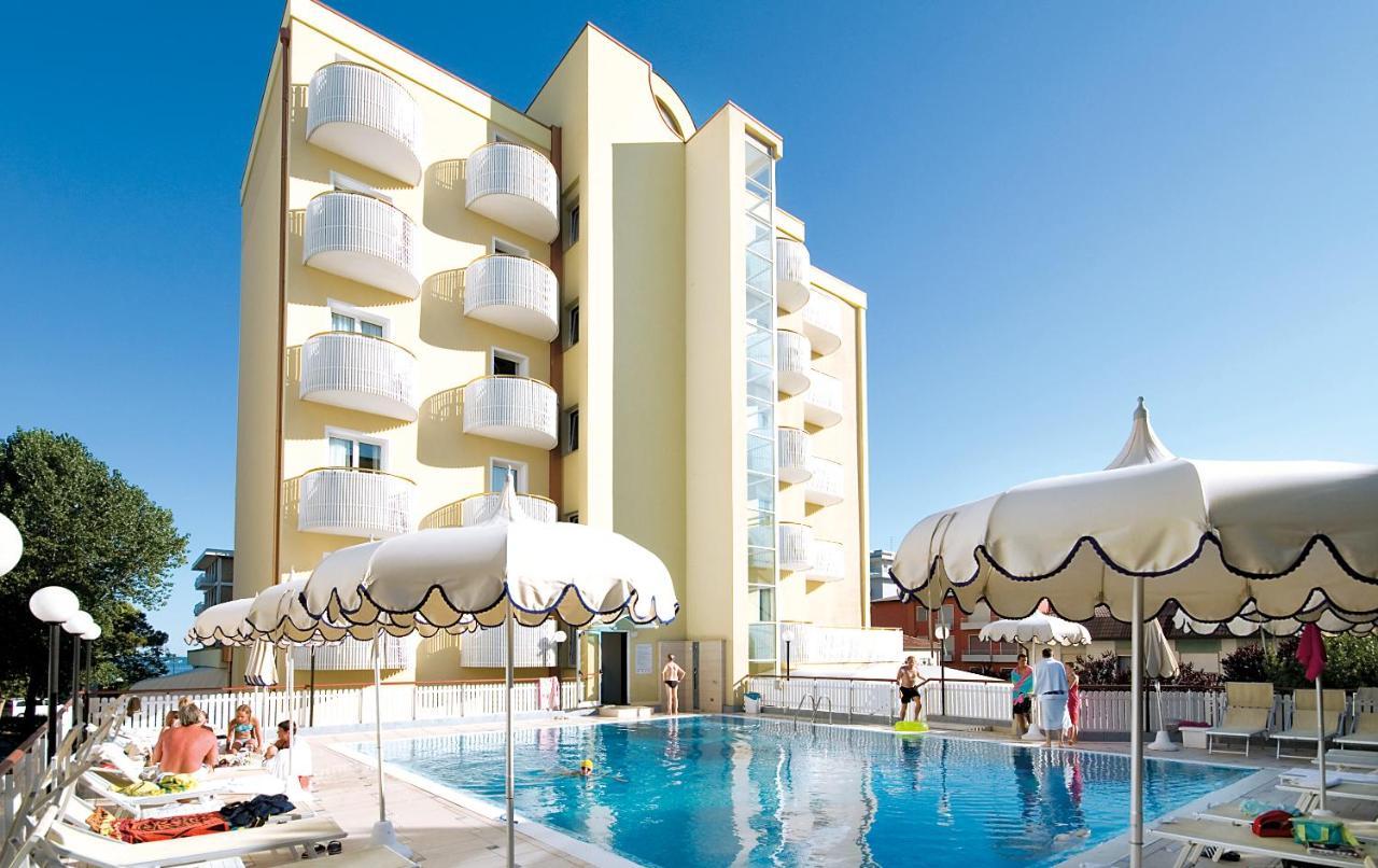 Salus Smart & Chic Hotel Lido di Jesolo Exterior photo