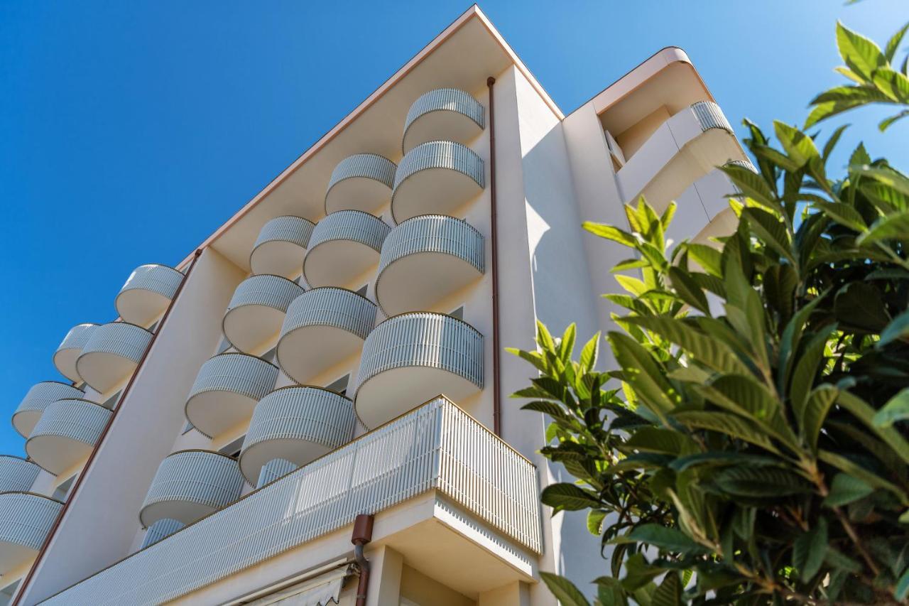 Salus Smart & Chic Hotel Lido di Jesolo Exterior photo