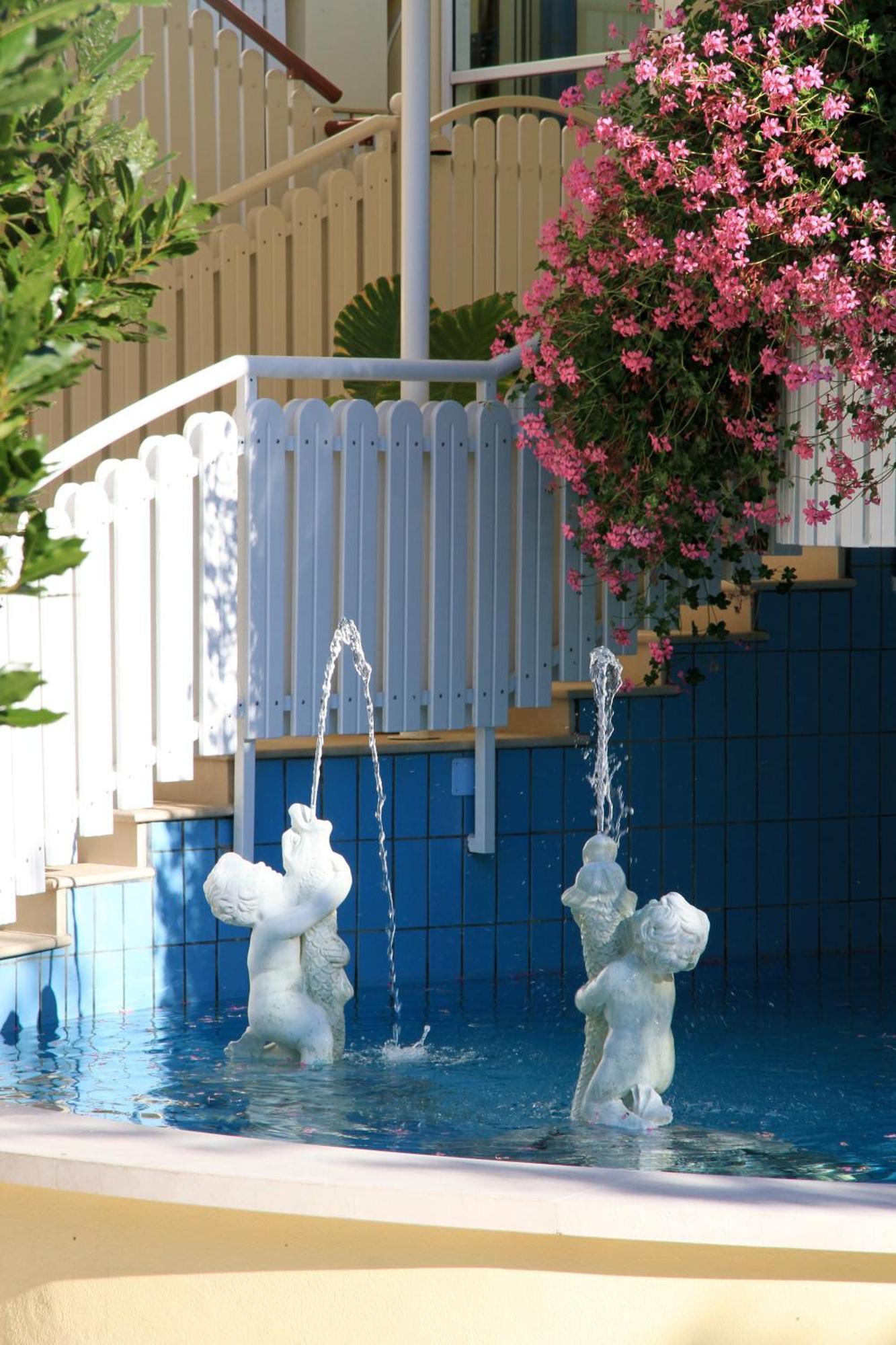 Salus Smart & Chic Hotel Lido di Jesolo Exterior photo