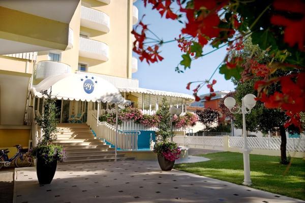 Salus Smart & Chic Hotel Lido di Jesolo Exterior photo